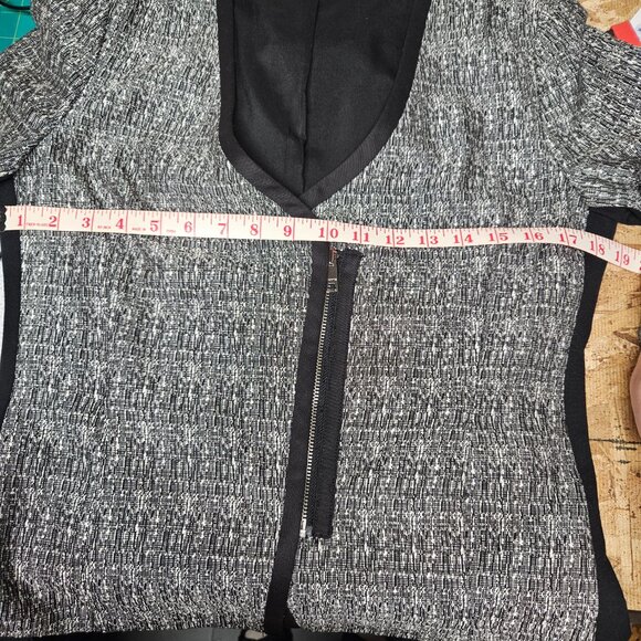 Blazer - DKNYC - Picture 7 of 7